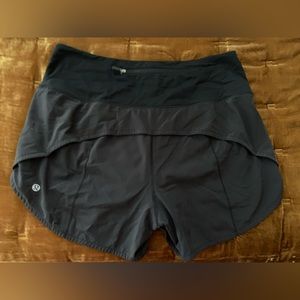 lululemon high rise 4” speed short 🖤